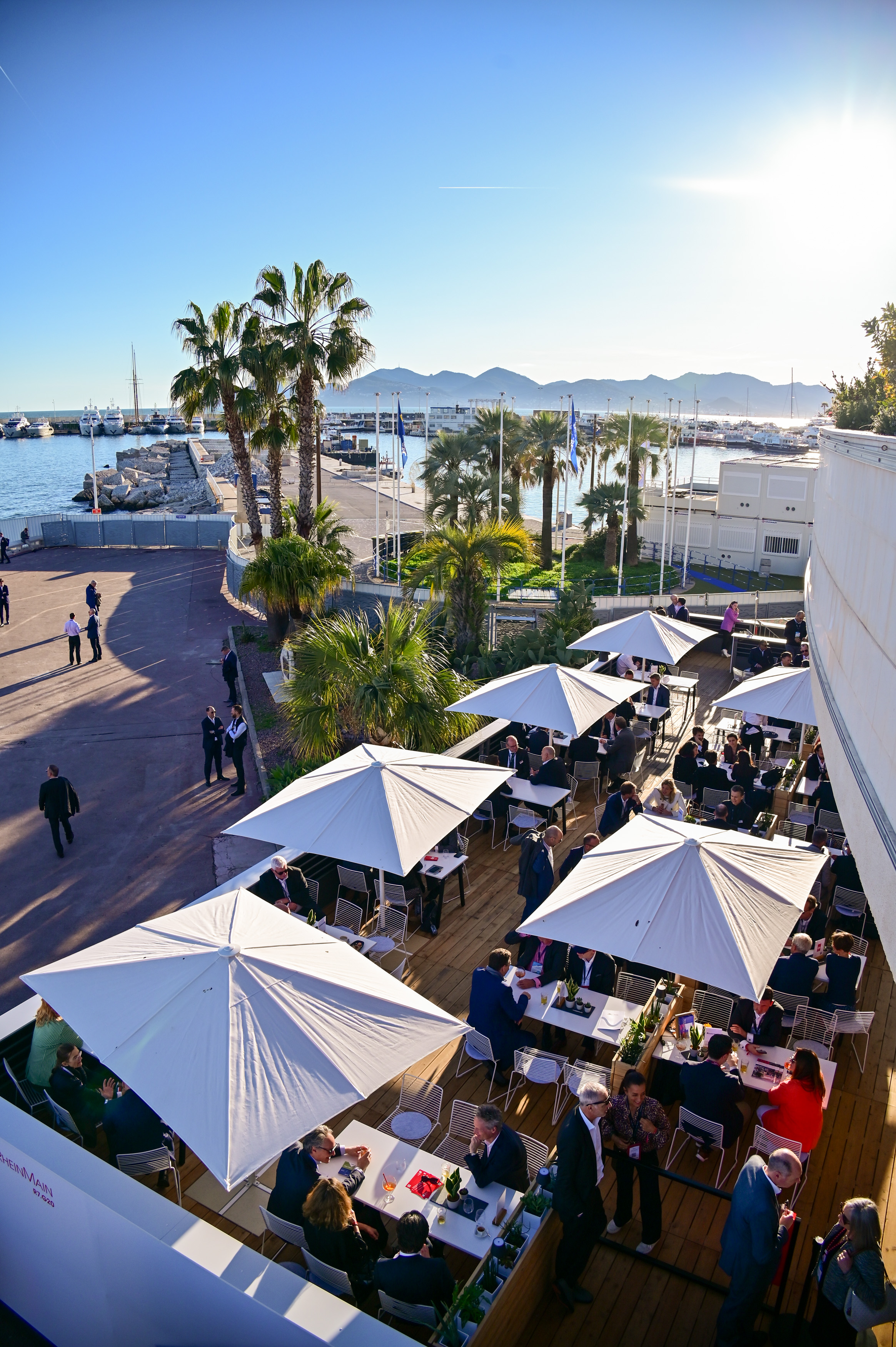Terrasse des Gemeinschaftsstandes MIPIM 2024