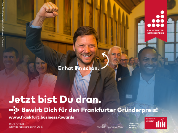 Ein ehemaliger Gewinner des Frankfurter Gründerpreises beim Jubeln