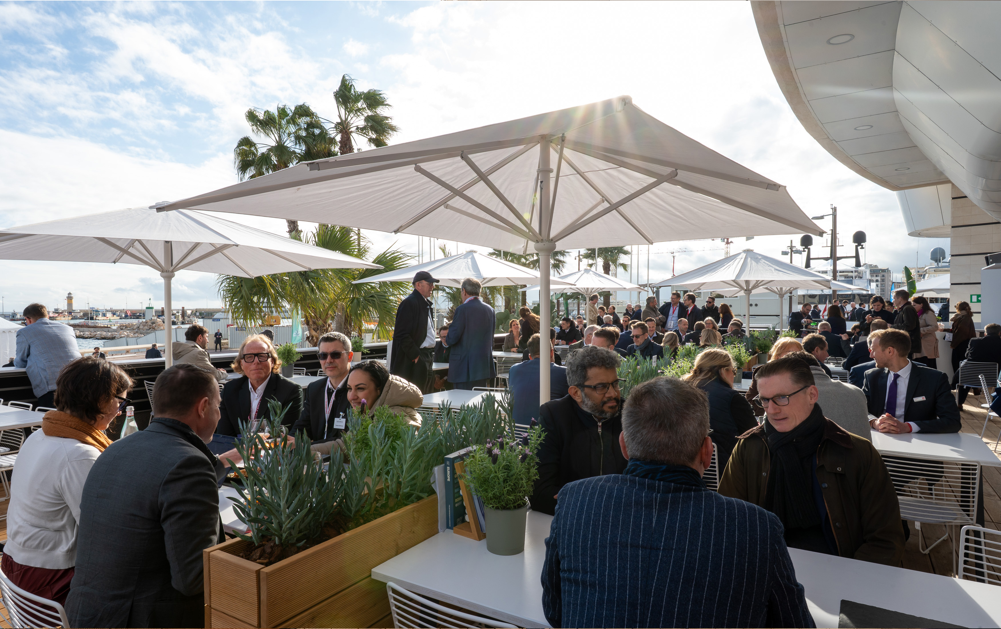 Die Terrasse der Wirtschaftsförderung Frankfurt auf der MIPIM 2026